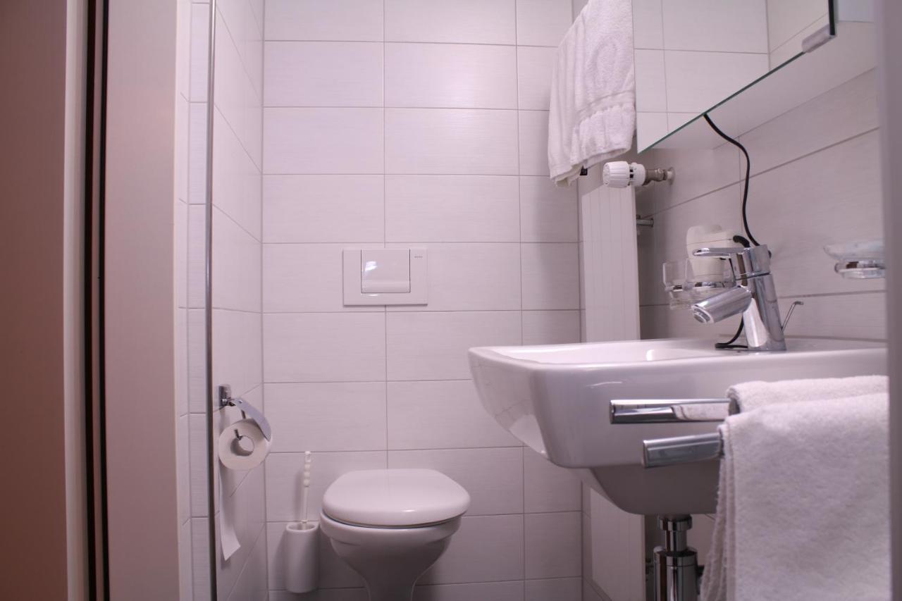 Hotel Adler Schupfheim Bagian luar foto