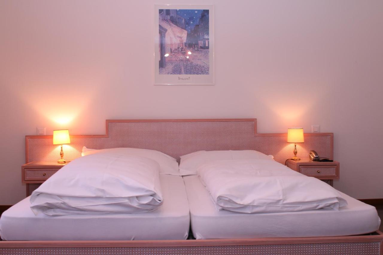 Hotel Adler Schupfheim Bagian luar foto
